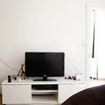 Charming Apartment In Oberkampf