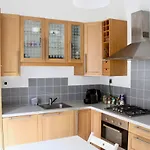 Charming Apartment In Oberkampf