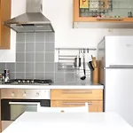 Charming Apartment In Oberkampf